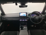 【前方視界】開放的な前方視界!運転がしやすく疲れにくいです♪窓が大きく、見通しがとっても良いおクルマですよ♪