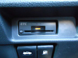 ETCを装備していますので高速道路の料金所をノンストップで通過出来ます。 ETCは使用すると休日割引のメリットを受ける事が出来ます。
