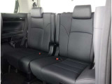 ゆとりある広々とした車内空間は、ドライブを始め買い物やレジャーなど、幅広く活躍します。一人でもみんなとでもお出かけを楽しみましょう!
