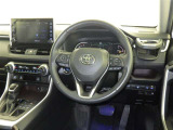 運転席まわりです。 各操作スイッチは使いやすい位置に配置されてます。