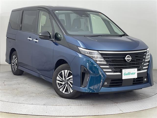 セレナ 1.4 e-4ORCE ハイウェイスターV 4WD 4WD 修復歴無し