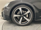 純正アルミホイール装着車両です!