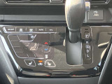 オートエアコンで車内はいつでも快適空間です!