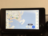 いまや必須装備「ナビゲーション」搭載!知らない場所に、スイスイッとドライブ。なんて便利な機能でしょうか?もう、これなしではハンドルを握れませんね!でも、運転中の操作は危険ですのでご注意ですね☆