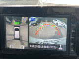 バックモニターで車庫入れや縦列駐車もらくらく、夜間でもはっきり見える高感度カラーカメラで車幅、距離表示機能付きです。