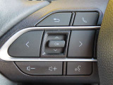 ブルートゥースに接続すれば、スマホに入れている音楽が聞けたり運転中に電話がかかってきてしまった場合もハンドルから電話を取ることができます!