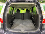 普段のお買い物や通勤、送迎等に十分な荷室スペースを確保しております。セカンドシートを倒すと、大きな荷物の積載も可能です♪