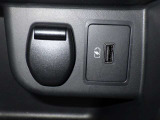シガーソケット用の充電器が使用可能です!