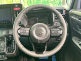 【純正革巻きステアリング】上質な革を使用することで、手にしっかり馴染みとても運転しやすいハンドルです♪