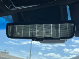 【デジタルインナーミラー】後席の大きな荷物や同乗者で後方が確認しづらい時でも安心!カメラが撮影した車両後方の映像をルームミラー内に表示。クリアな視界で状況の確認が可能です!