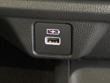 USB充電口を搭載しています!携帯電話の充電などに便利です!