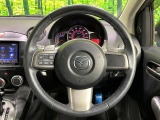 【純正革巻きステアリング】上質な革を使用することで、手にしっかり馴染みとても運転しやすいハンドルです♪