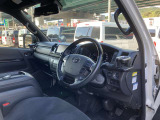 当店の車はルームクリーニング施工済み!納車前には手がけWAX、室内仕上げ清掃で納車をおこなっております!