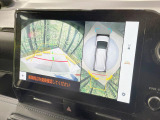 【パノラミックビューモニター】専用のカメラにより、上から見下ろしたような視点で360度クルマの周囲を確認することができます☆死角部分も確認しやすく、狭い場所での切り返しや駐車もスムーズに行えます。