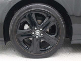 純正アルミホイールです。215/45R17