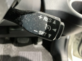クルーズコントロールを装備しています。高速道路などで一定の速度で走ってくれるので運転が楽ですよ!速度を設定できますので、スピードの出しすぎにも注意できます。