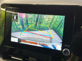 【バックカメラ】駐車時に後方がリアルタイム映像で確認できます。大型商業施設や立体駐車場での駐車時や、夜間のバック時に大活躍!運転スキルに関わらず、今や必須となった装備のひとつです!