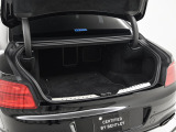トランクは奥行きがあり、用途に合わせて沢山の荷物を積んでいただけます。