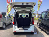 ☆お車についた傷やヘコミ、事故の修理もハヤシにお任せください。自社鈑金工場で修理ができますの安心です☆