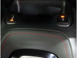シートヒーター付:寒い日や夏の冷房中の冷えやすい肩・腰・脚部を暖めるシートヒーターが運転席・助手席に装備されています!Hi‐Loの切り替えも可能です♪