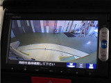 【バックカメラ】後退時も安心。リバース連動で画面が切り替わるのでとっても便利。