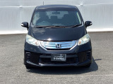 【HID】ディスチャージヘッドライトが装備されています。夜間走行時や雨の日に明るく安全に前方を照らすことが出来ます。対向車からも見えやすいので相手に接近を知らせることも出来ます。