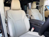 運転席・プレミアムナッパーレザーシート(ベージュレザー)・メモリー付きパワーシート・シートベンチレーション(Hot&Cool)