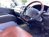 当店の車はルームクリーニング施工済み!納車前には手がけWAX、室内仕上げ清掃で納車をおこなっております!