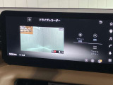 前後ドライブレコーダーの映像がナビゲーションに映ります、あおり運転や追突事故の時に映像に残るので安心です!