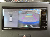 狭い場所での駐車やすれ違いなどでより的確な運転操作に役立つ360&deg;ビューモニターが装備されています。