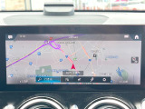 ●ベンツ純正ナビ:一体感のあるナビは、高級感ある車内を演出してくれます。Bluetooth再生などオーディオ機能も充実しておりますので、運転もより楽しめます♪