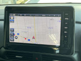 【日産純正の大画面ナビゲーション!】遠くへのお出かけする際の心強い味方です!自車位置の確認はもちろん、Bluetooth接続や機能も充実。大きな画面で各操作もしやすく安心です。