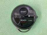 純正リモコンエンジンスターター用の操作キーもついています。