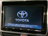 【大画面ナビ】人気の大型9インチナビを装備。存在感のある大画面はインパクト大!ナビ利用時のマップ表示は見やすく、テレビやDVDは臨場感がアップ!いつものドライブがグッと楽しくなります♪