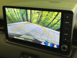 【バックカメラ】駐車時に後方がリアルタイム映像で確認できます。大型商業施設や立体駐車場での駐車時や、夜間のバック時に大活躍!運転スキルに関わらず、今や必須となった装備のひとつです!