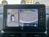 アラウンドビューモニターは車の全周囲をカメラで映しだして障害物や人を確認、周りの状況を確認しながら安全に駐車できる便利な装備になります。