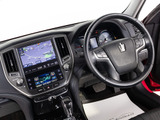 使いやすさや安全性を追求したステアリング周り!高級車ゆえにスイッチ類が多いのも特徴ですね!考え尽くされた配置ですぐに使いこなす事が出来ますのでご安心下さい!是非、体感してみて下さい!!