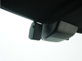 ◆ドライブレコーダー◆映像・音声などを記録する自動車用の装置です。 もしもの事故の際の記録はもちろん、旅行の際の思い出としてドライブの映像を楽しむことができます。