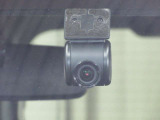 万が一のトラブルのときにも役に立つドライブレコーダーを装備しています。側面衝突や幅寄せ・割り込み対策に!