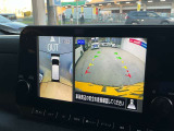 空から見たような映像で駐車ができるアラウンドビューモニター。ひと目でわかるセンサーに前後の衝突被害軽減ブレーキ付き。