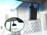 【ドライブレコーダー】安心・安全なカーライフに必須のドライブレコーダーを装備。あおり運転や事故に遭遇した際の状況も映像で記録し、万一のリスクに備えます。