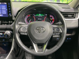 【純正革巻きステアリング】上質な革を使用することで、手にしっかり馴染みとても運転しやすいハンドルです♪