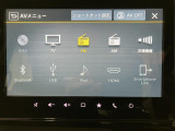 【9インチナビ】TV CD/DVD再生やBluetoothオーディオなど多彩なメディアに対応したメモリーナビを装備しています。