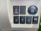 車両入庫時には外装磨きと内装クリーニングを実施しております。納車前にも実施いたしますので、綺麗に快適にお乗りいただけます。