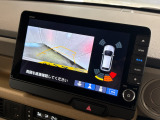 バックギアに入れるだけで自動でリヤカメラに切り替わります!車庫入れやバックが苦手な方にオススメ!