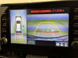 後方の見える安心をお届けするバックガイドモニター付:バックするときのアシストラインもあって楽々バック!車庫入れや縦列駐車をサポートし、苦手な駐車も安心です!今やもう手放せない装備ですネ♪