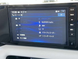 【大画面メモリーナビ&フルセグチューナー】 日産純正大画面ナビです!TVは高画質のフルセグチューナー搭載です!AV機能も沢山ありますし、ブルトゥースオーディオで音楽再生OKです♪