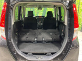 普段のお買い物や通勤、送迎等に十分な荷室スペースを確保しております。セカンドシートを倒すと、大きな荷物の積載も可能です♪
