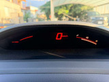 気になるお車がありましたら右の電話番号から直接お店にお問い合わせください。支払方法から車両情報、状態までなんでもご説明させて頂きます。スタッフ一同ご連絡お待ちしております。