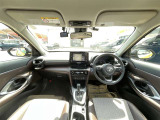 見通しのよいすっきりとした視界で、誰でも運転しやすいです。運転のしやすさは疲れにくさにも繋がりますよ♪